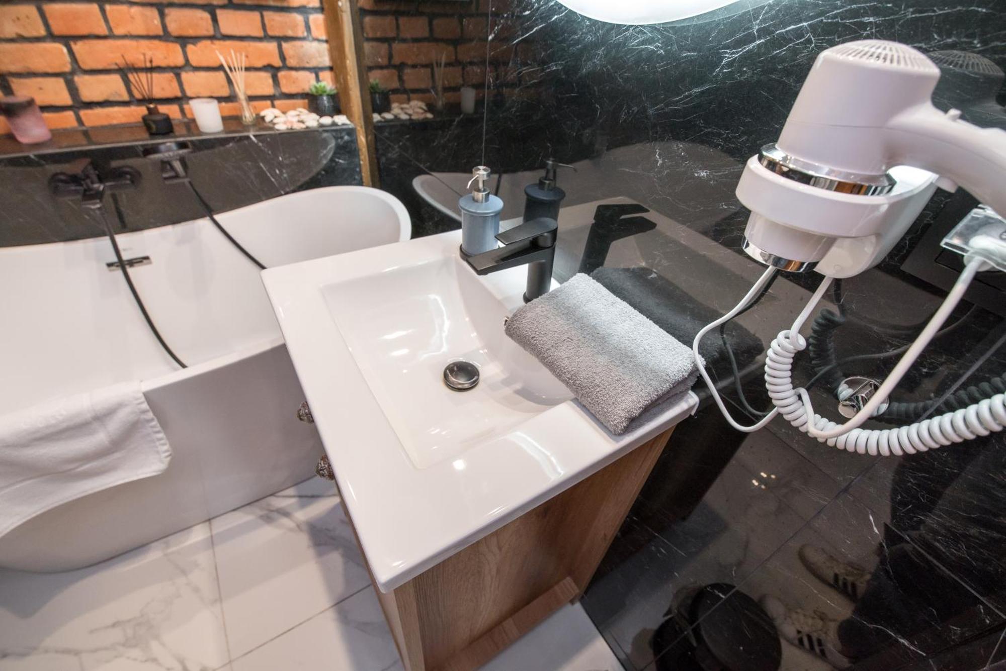 Przytulny Apartament Z Wieza Gliwice Extérieur photo