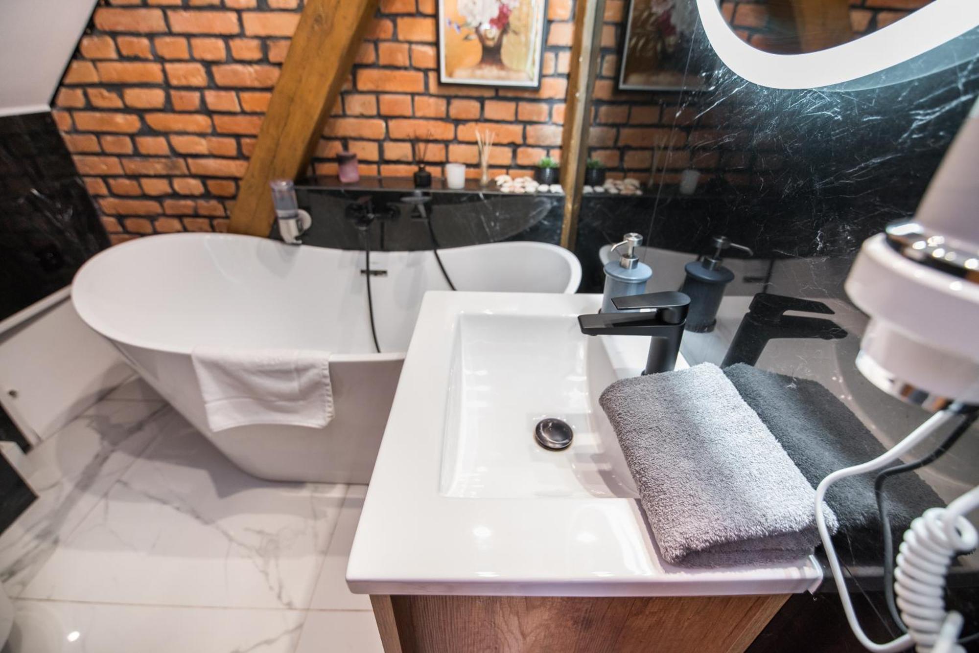 Przytulny Apartament Z Wieza Gliwice Extérieur photo